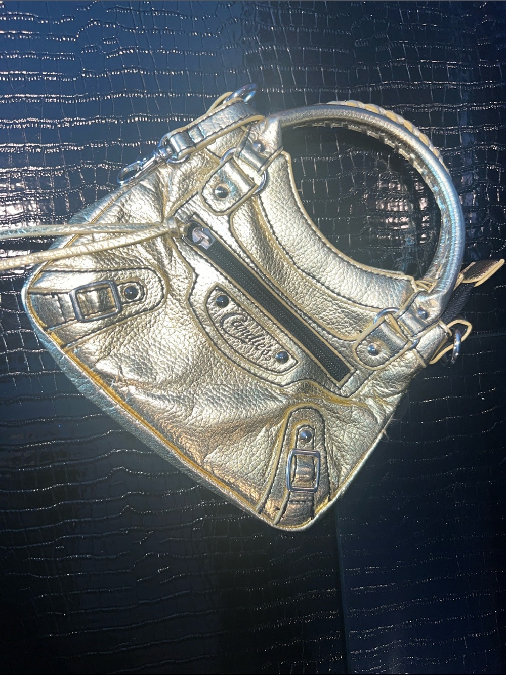 Rare Y2K Archival Unicorn! 💿 Candie’s Metallic Gold Biker Chic Moto Crossbody